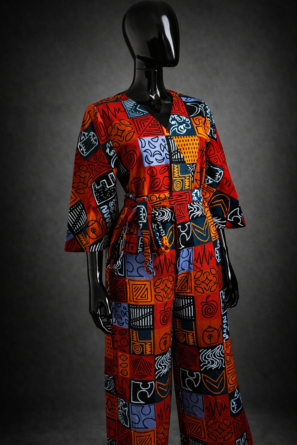 Combinaison Kimono Longue en Wax – Élégance & Modernité